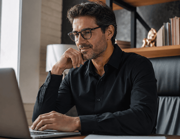 A sales manager reviewing a live pipeline
